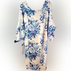 Blue and white bodycon floral dress. NWT Size Large